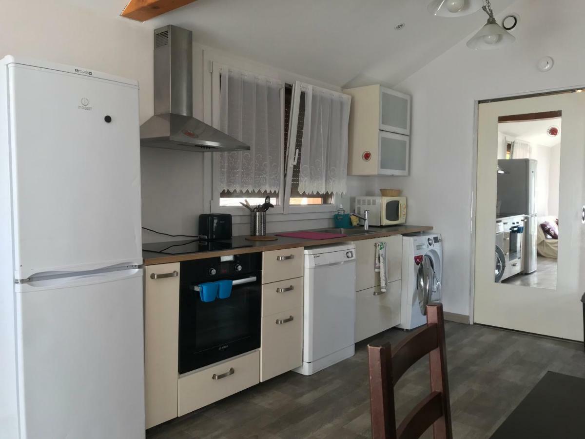 Joli Studio Au Calme Lägenhet Bassens  Exteriör bild